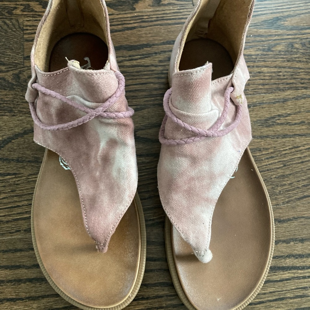 Very G Zip up Sandal size 7.5